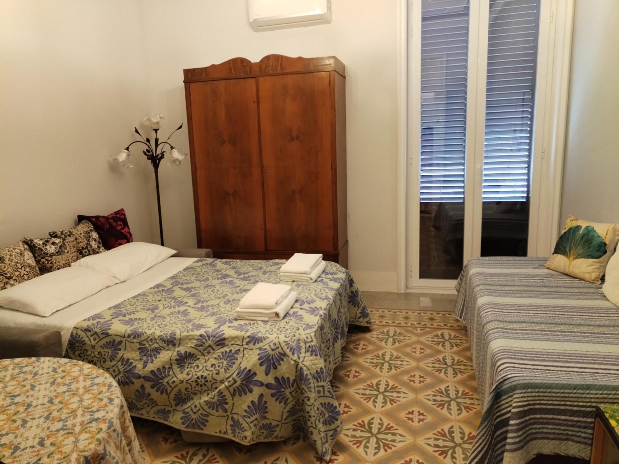 Battisti 18 Vintage Rooms, Palermo